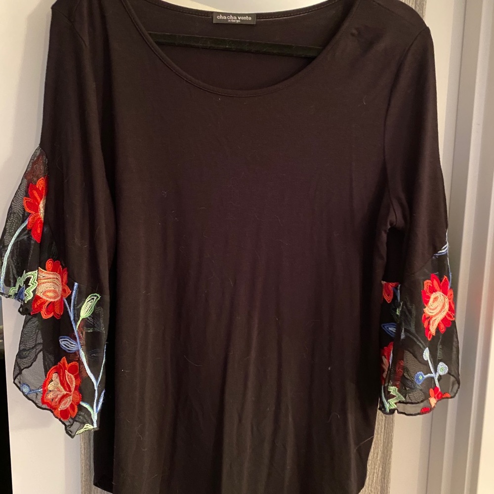 Cha cha Vente bell sleeve top